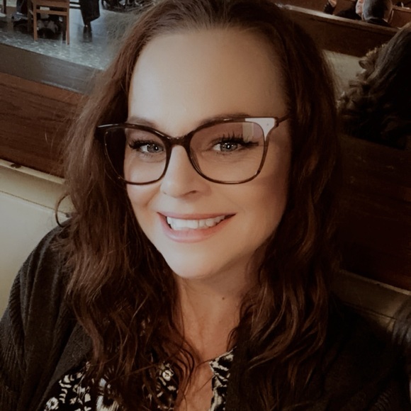 Meet your Posher, Linnea - Picture 2 of 2